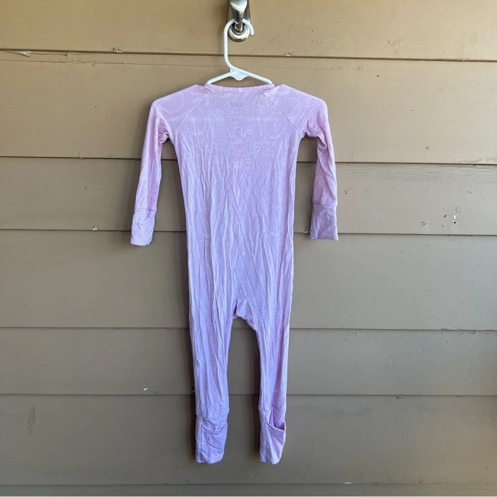 Lolli Co London Print Bamboo Zip Up Pjs - Size 6-12 months Stretchy Comfy